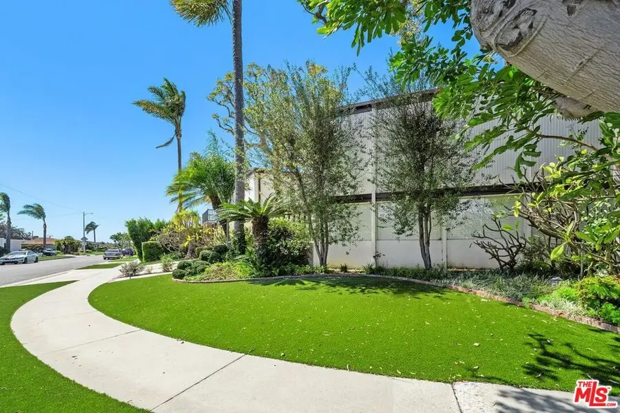 6505 S Halm Avenue, Los Angeles, CA 90056 - Image #2