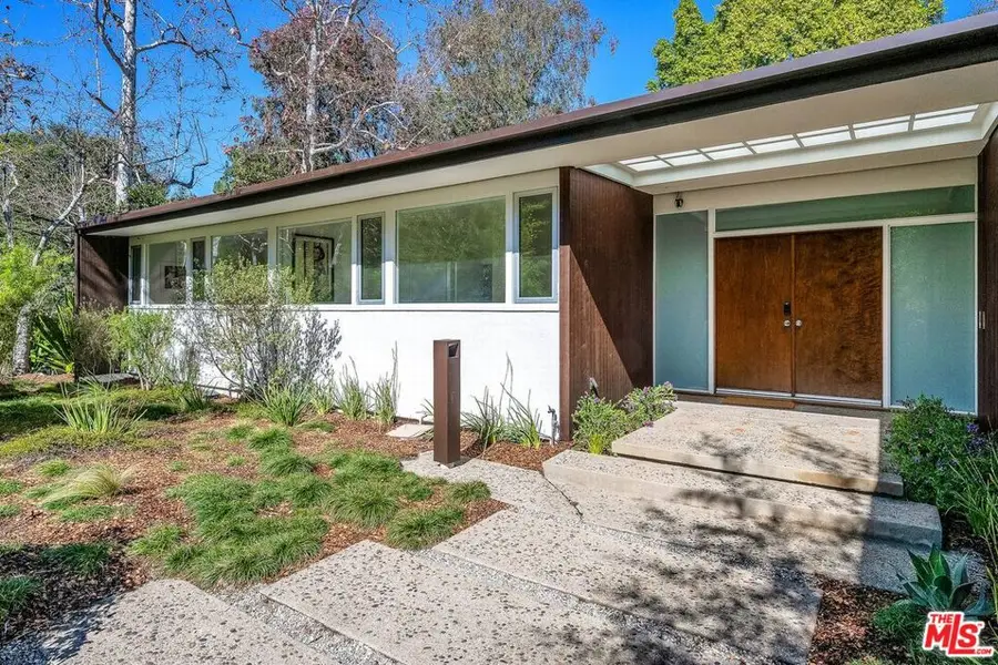 3700 Hayvenhurst Avenue, Encino, CA 91436 - #3