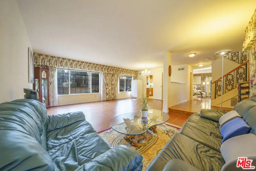 10228 Hanna Avenue, Chatsworth, CA 91311 - Image #3