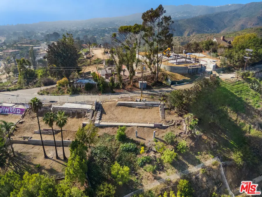 1424 Chautauqua Boulevard, Pacific Palisades, CA 90272 - Image #2