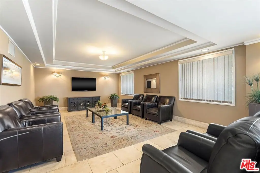 620 S Gramercy Place #103, Los Angeles, CA 90005 - #1