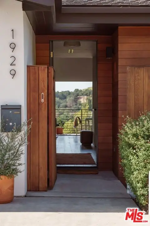 1929 Phillips Way, Los Angeles, CA 90042 - Image #3