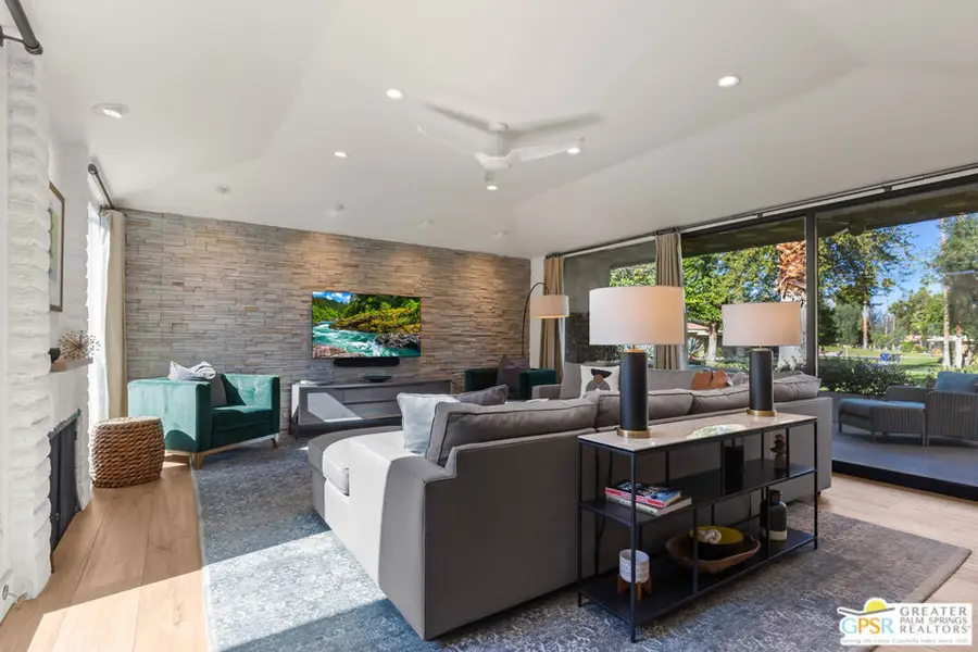 2332 Oakcrest Drive, Palm Springs, CA 92264 - Image #2