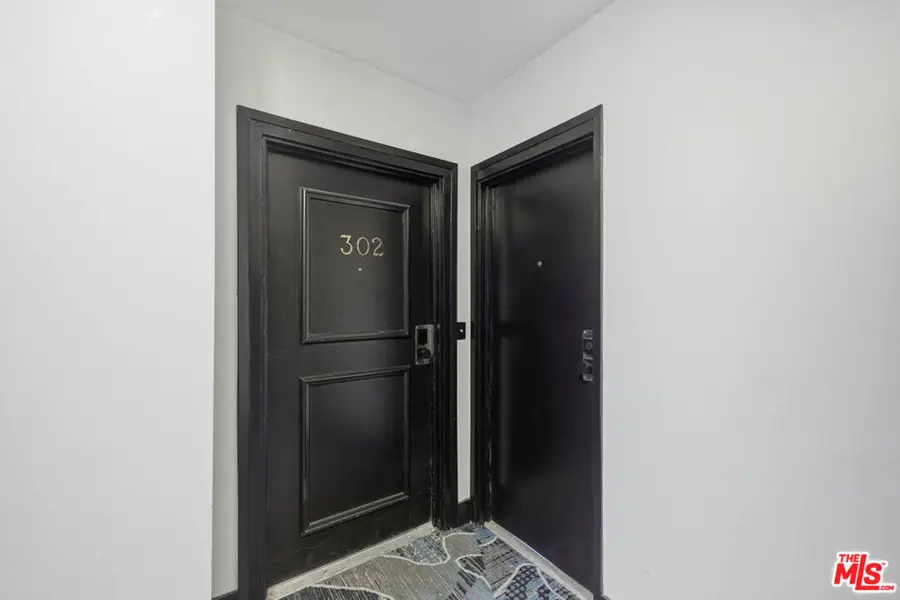 1121 N Olive Drive #302, West Hollywood, CA 90069 - #3