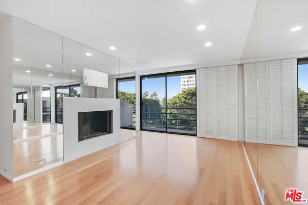 2910 Neilson Way #408, Santa Monica, CA 90405