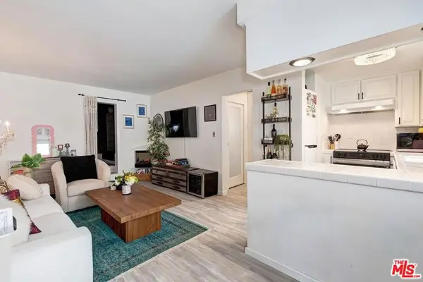 8155 Manitoba Street #12, Playa Del Rey, CA 90293