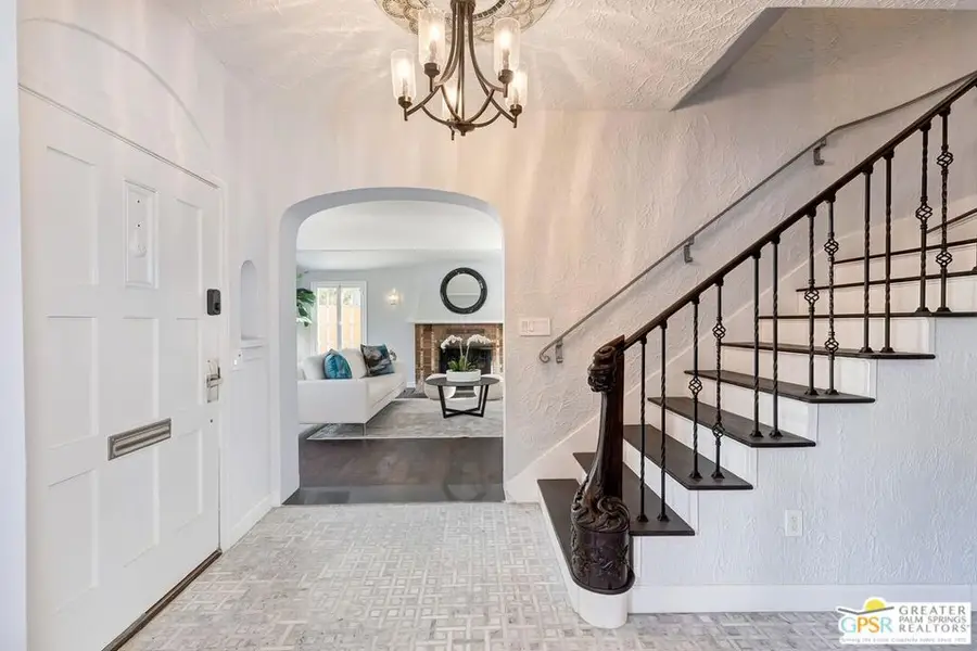 404 E Randolph Street, Glendale, CA 91207 - #3