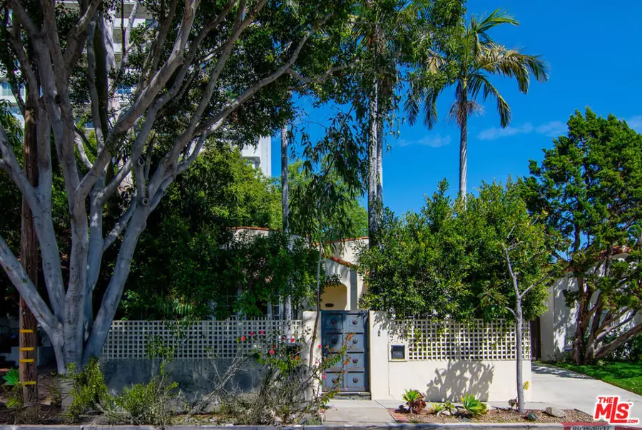 9037 Elevado Street, West Hollywood, CA 90069 - #2
