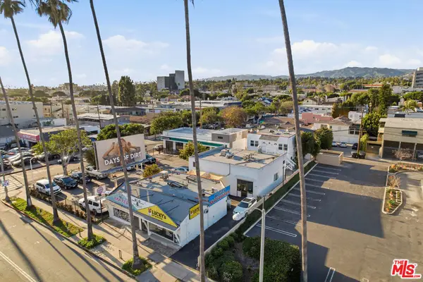 2709 Santa Monica Boulevard, Santa Monica, CA 90404