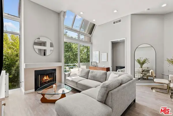 5151 Balboa Boulevard #303, Encino, CA 91316