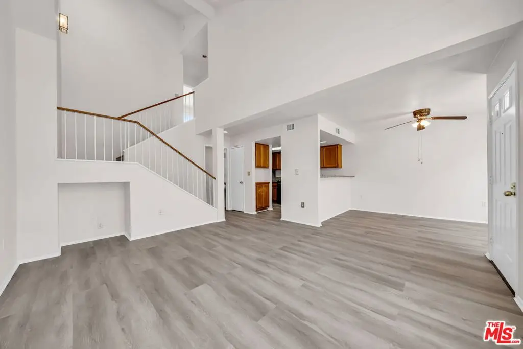 820 W Compton Boulevard #17, Compton, CA 90220 - #1