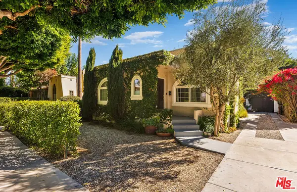 8752 Dorrington Avenue, West Hollywood, CA 90048