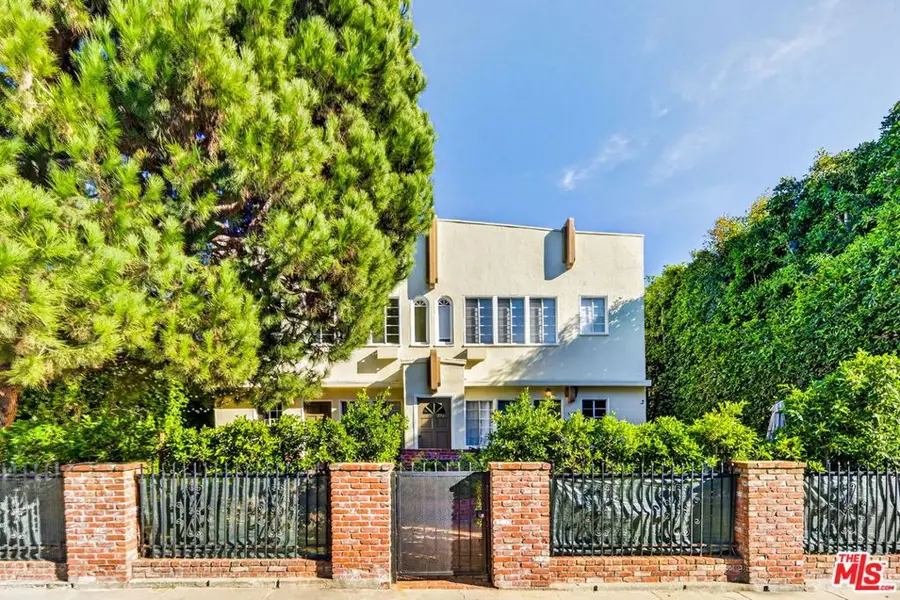 822 N Hayworth Avenue #34, Los Angeles, CA 90046 - #3