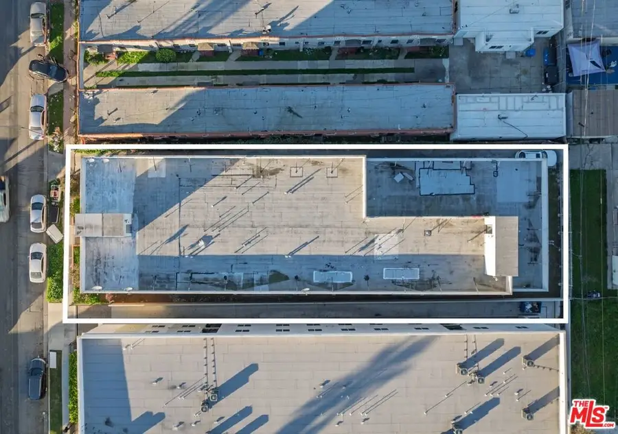 6334 Brynhurst Avenue, Los Angeles, CA 90043 - #2