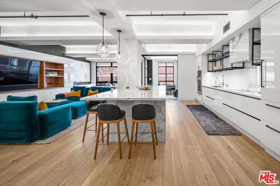 849 S Broadway #812, Los Angeles, CA 90014 - #3