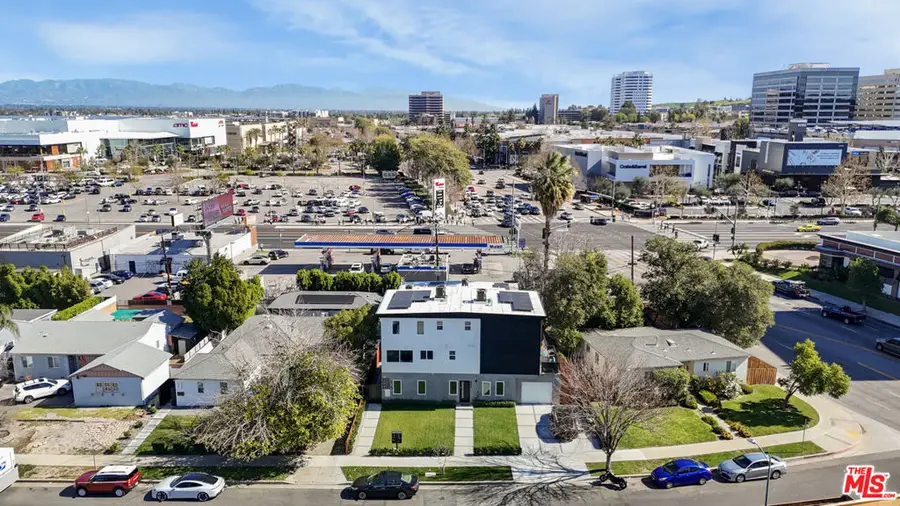 6422 Hanna Avenue, Woodland Hills, CA 91303 - #3