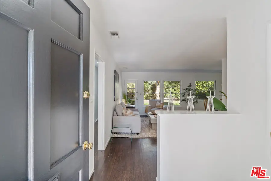 3031 S Bentley Avenue, Los Angeles, CA 90034 - #2