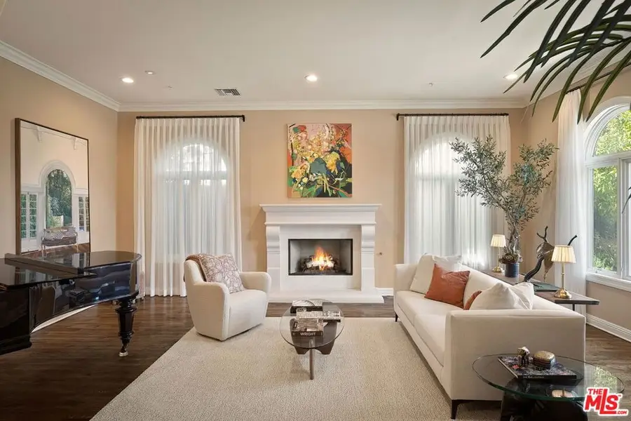 341 S Linden Drive, Beverly Hills, CA 90212 - #3