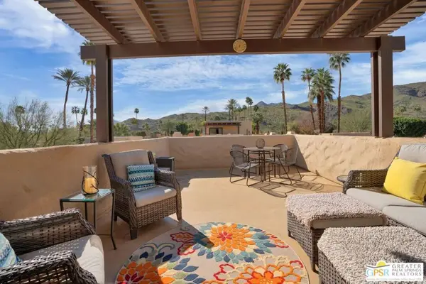 4760 N Winners Circle #E, Palm Springs, CA 92264