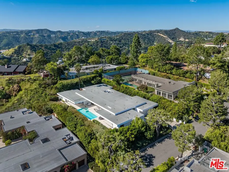 1535 Carla, Beverly Hills, CA 90210 - #3