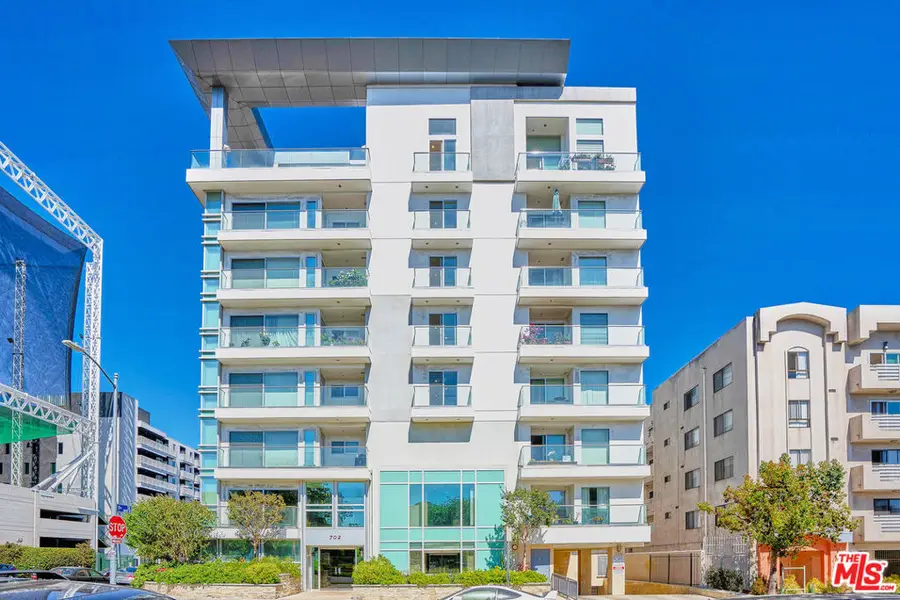 702 S Serrano Avenue #504, Los Angeles, CA 90005 - #3