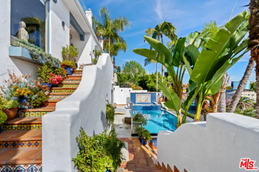 8237 Roxbury Road, Los Angeles, CA 90069 - #3