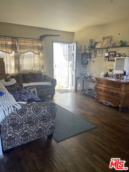 12208 Culver Boulevard, Los Angeles, CA 90066