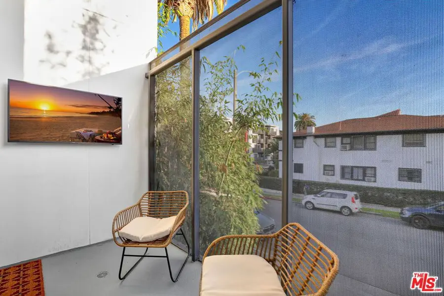 803 Wilcox Avenue #4, Los Angeles, CA 90038 - #3