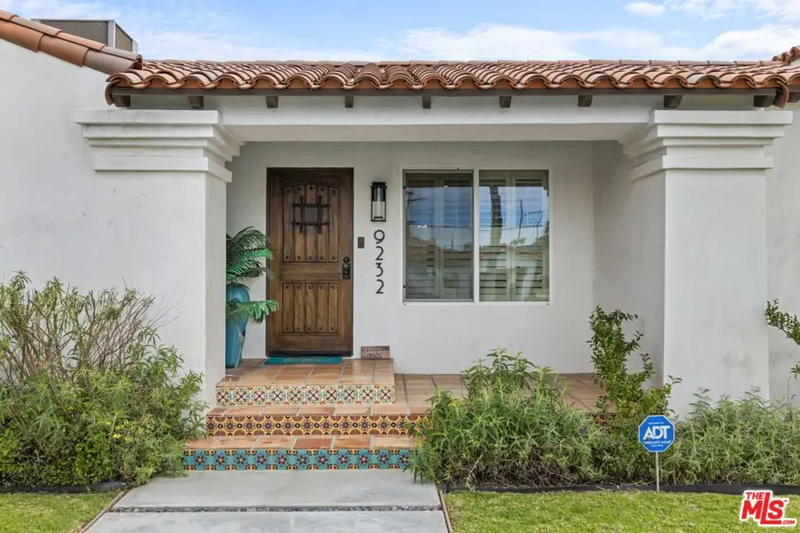 9232 S 8th Avenue, Inglewood, CA 90305 - #2