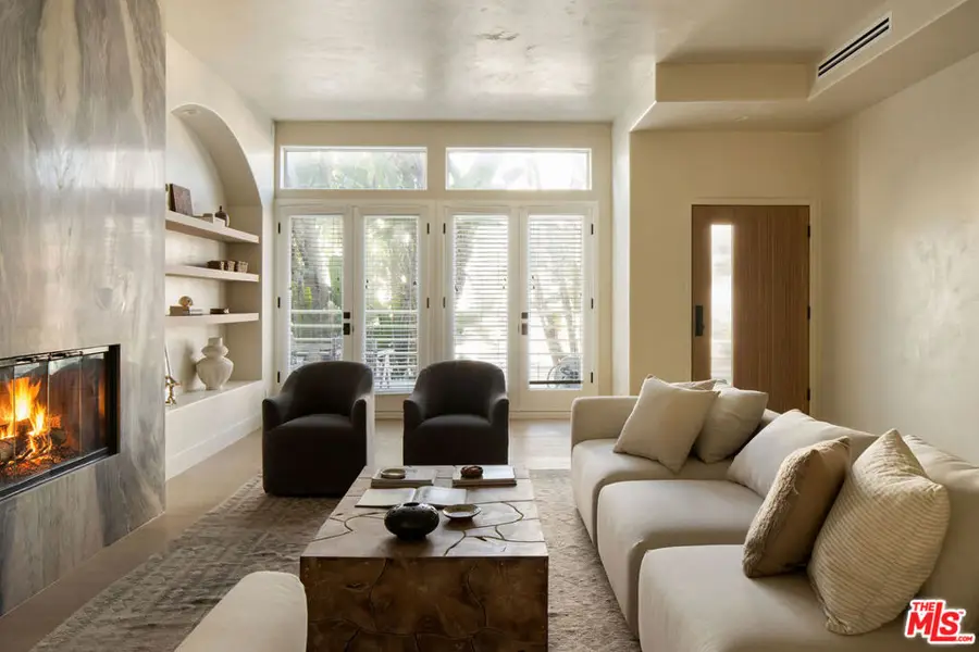 18 Voyage Street, Marina Del Rey, CA 90292 - #2
