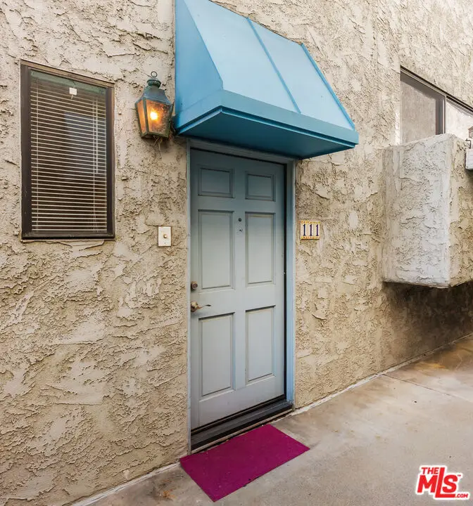 11643 Chandler Boulevard #111, Valley Village, CA 91601 - #3