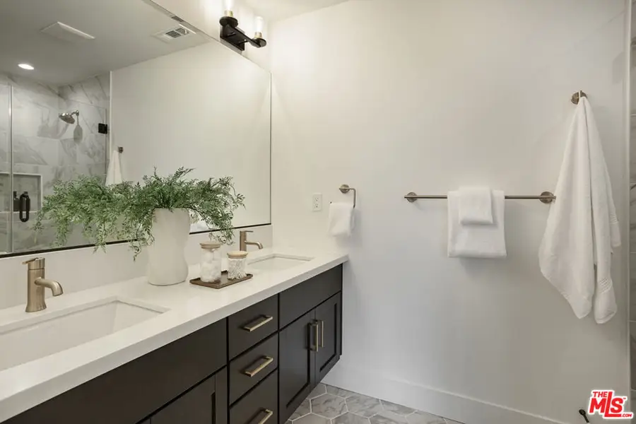 11216 W Lyon Lane #13, North Hollywood, CA 91606 - #3