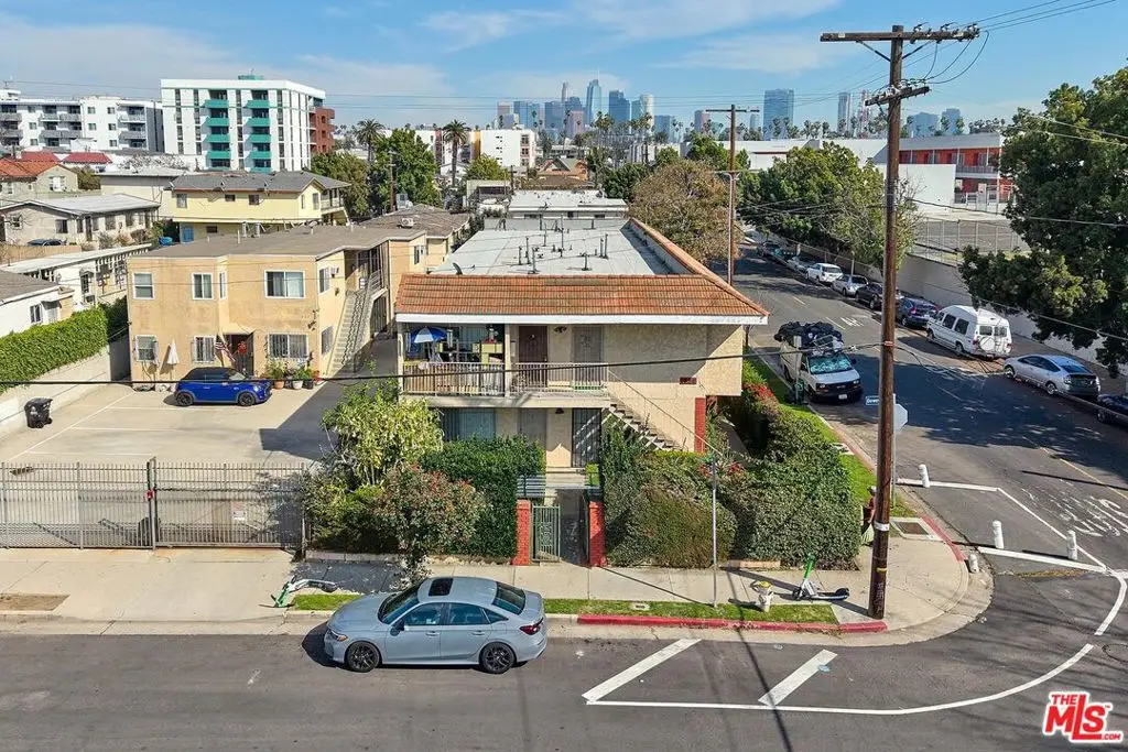 1056 Dewey Avenue, Los Angeles, CA 90006 - #1