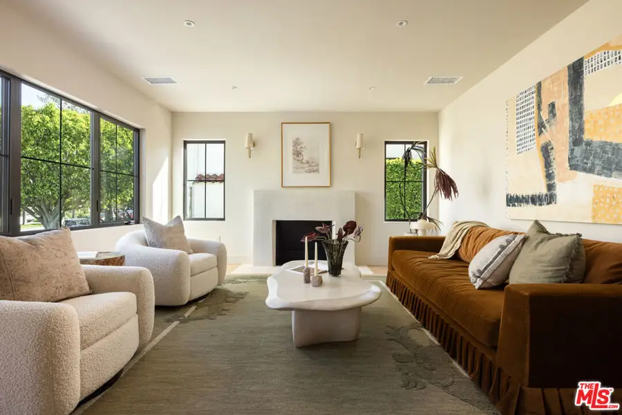 321 N Lucerne Boulevard, Los Angeles, CA 90004 - #2