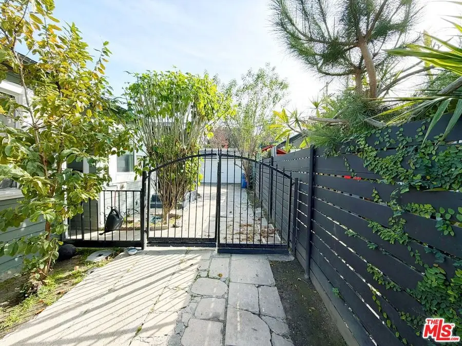 2962 S West View Street, Los Angeles, CA 90016 - #2