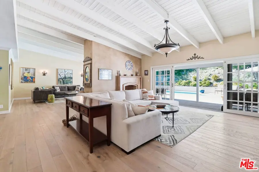 20209 Wells Drive, Woodland Hills, CA 91364 - #3