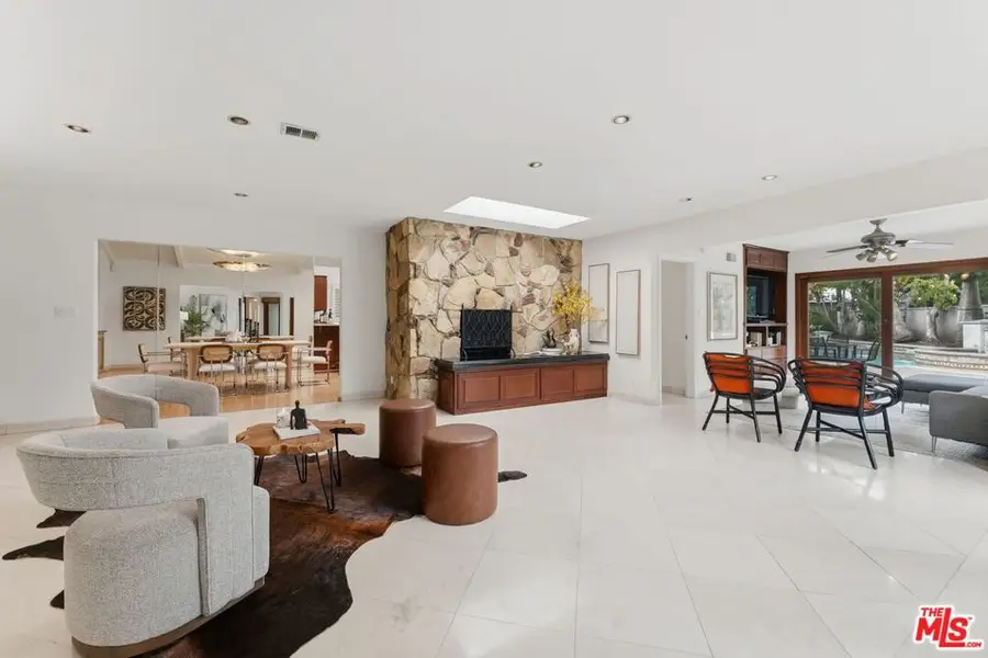 6304 W 79th Street, Los Angeles, CA 90045 - #3