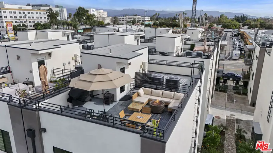 6716 N Royce Lane, Van Nuys, CA 91411 - #3