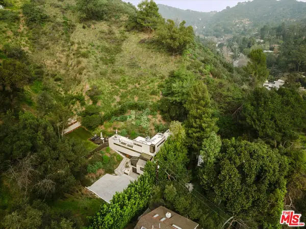 10443 Corfu Lane, Los Angeles, CA 90077