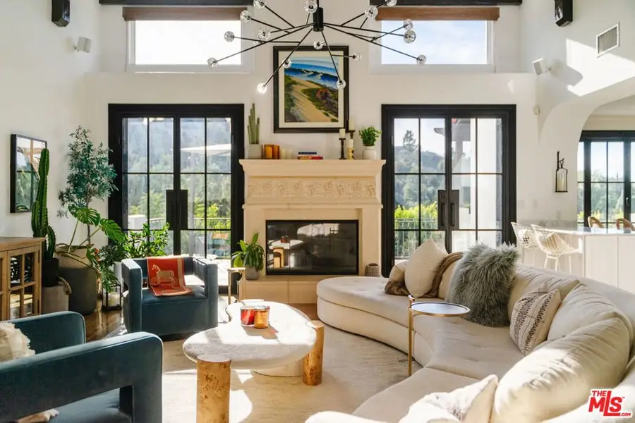 13551 Cheltenham Drive, Sherman Oaks, CA 91423 - #2