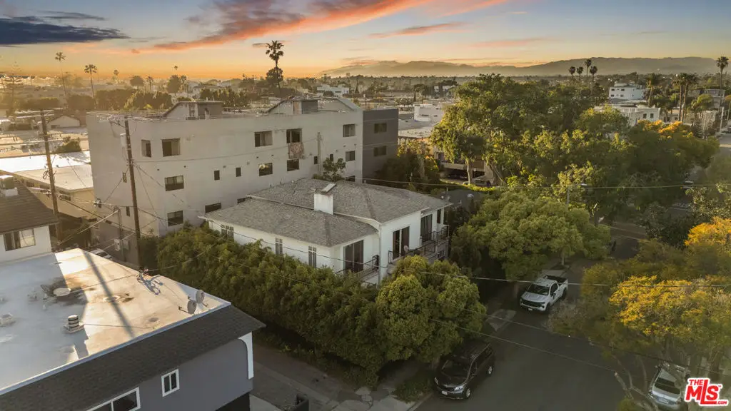 3943 Wade Street, Los Angeles, CA 90066 - #1