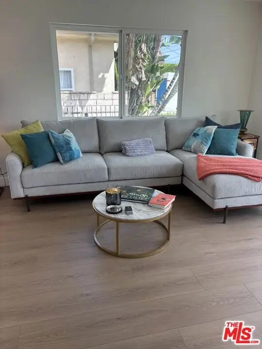15147 Otsego Street, Sherman Oaks, CA 91403 - #2