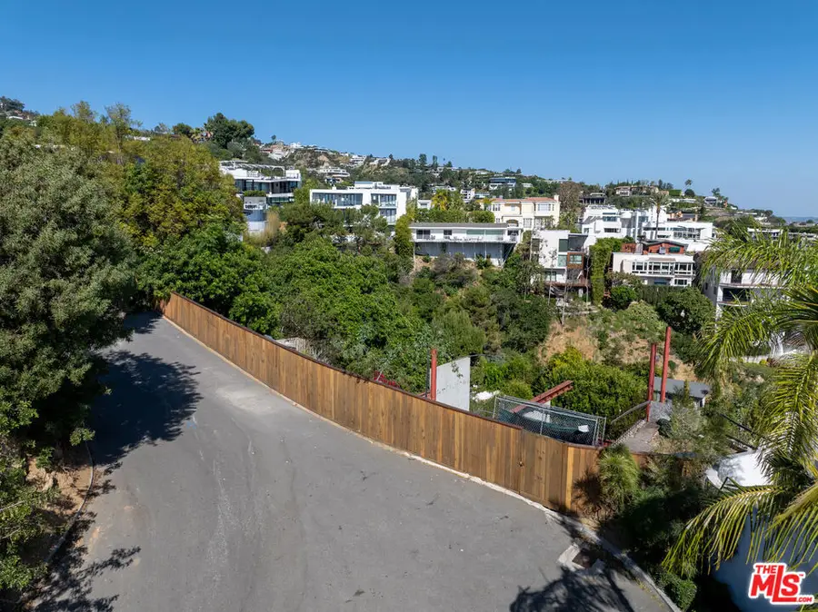 9442 Sierra Mar Place, Los Angeles, CA 90069 - #3