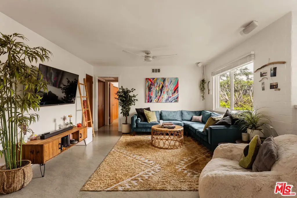 2260 N Cahuenga Boulevard #405, Los Angeles, CA 90068 - #1