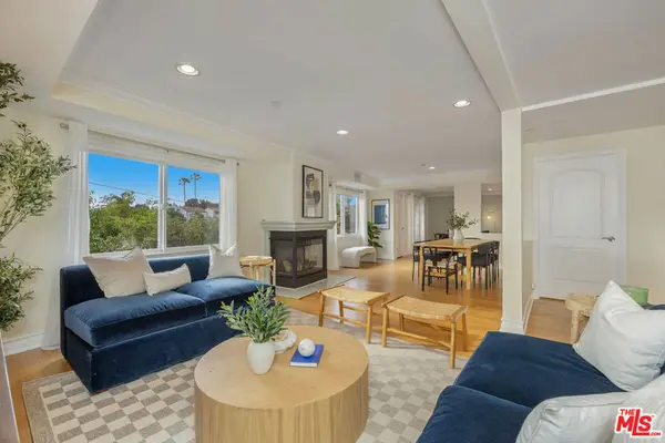 10417 Louisiana Avenue #PH4, Los Angeles, CA 90025