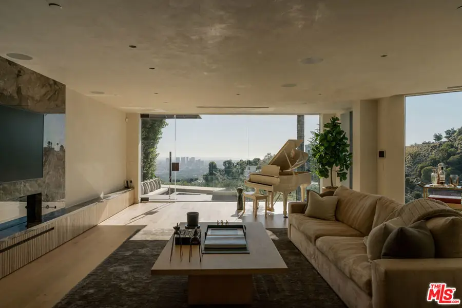 1778 Viewmont Drive, Los Angeles, CA 90069 - #2