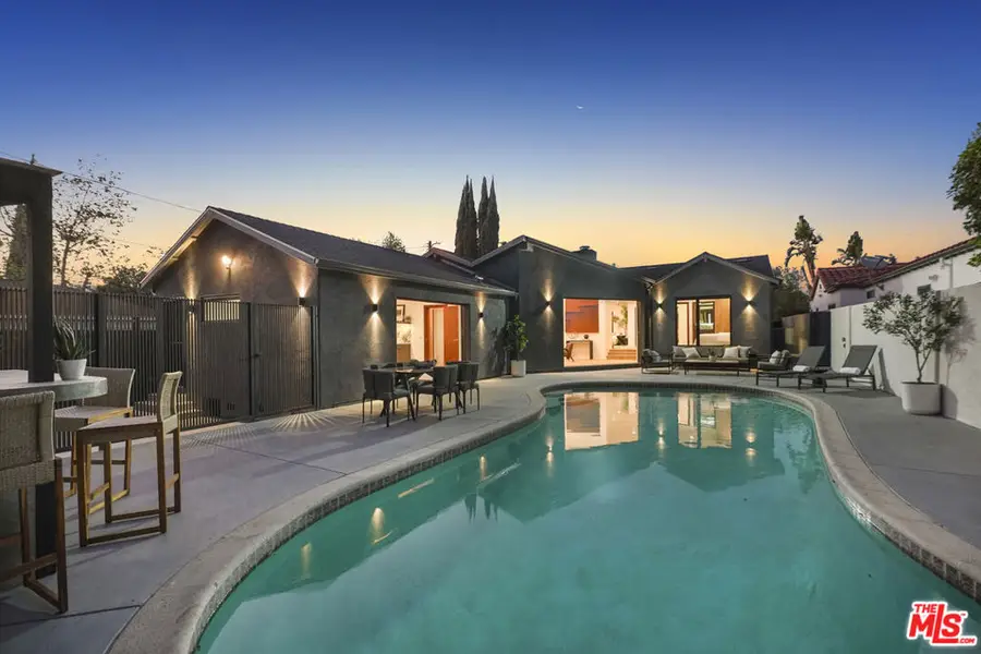 11642 Hartsook Street, Valley Village, CA 91601 - #2