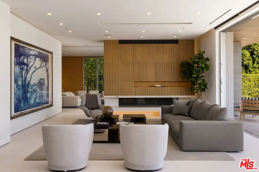 1401 Londonderry Place, Los Angeles, CA 90069 - #3