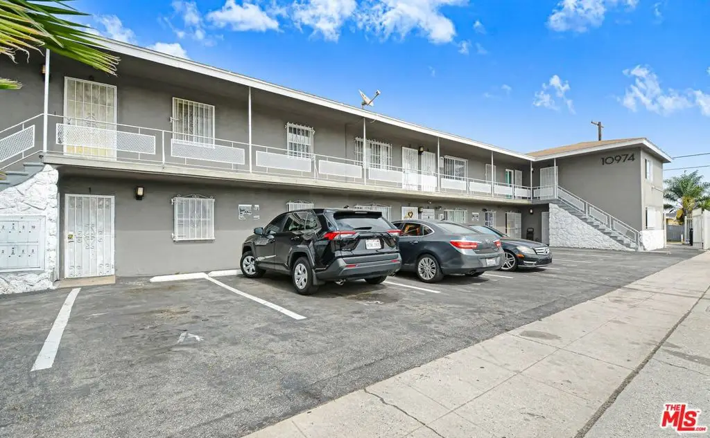10974 S Figueroa Street, Los Angeles, CA 90061 - #1