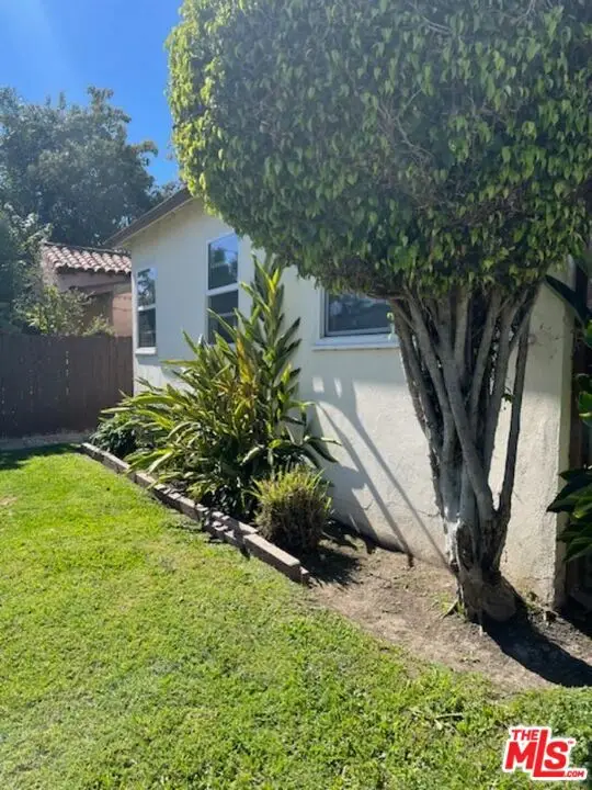 6615 S Van Ness Avenue, Los Angeles, CA 90047 - #3